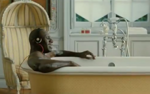 baignoire-omar-sy-intouchables