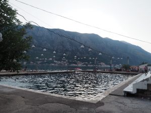 piscine_mer_kotor_montenegro