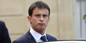 Manuel Valls en duck face